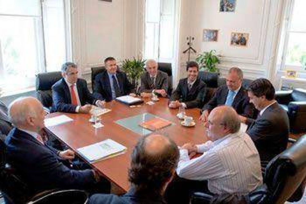 Tema PAE: Capitanich reuni� a Di Pierro, Buzzi y Bulgheroni
