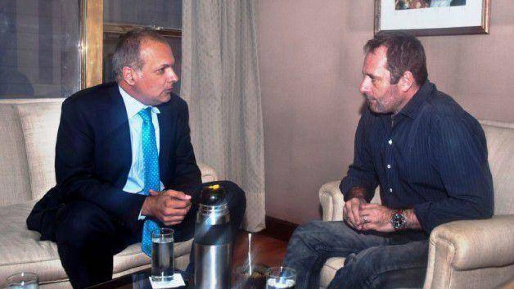 Buzzi se entrevist� con el nuevo titular de la SEDRONAR