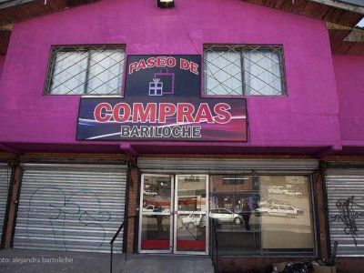 Otro Paseo de Compras sin habilitaci�n comercial