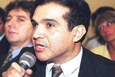 Guillermo Capell�n vuelve a la pol�tica en el 2015