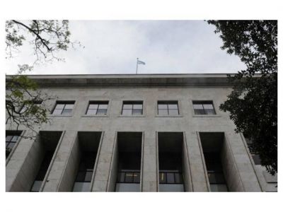 Un matrimonio de hombres obtuvo la adopci�n de un beb� en los tribunales de Rosario