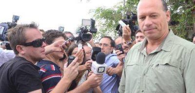 Berni: "Venimos a ponernos a disposici�n del comit� de crisis"