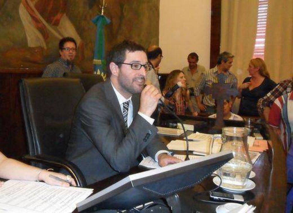 Asunciones y definiciones: Hern�n Sabbatella, el nuevo presidente del Concejo de Mor�n