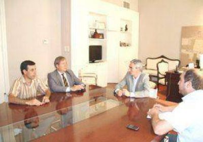 Arig�el asumi� como director de seguridad