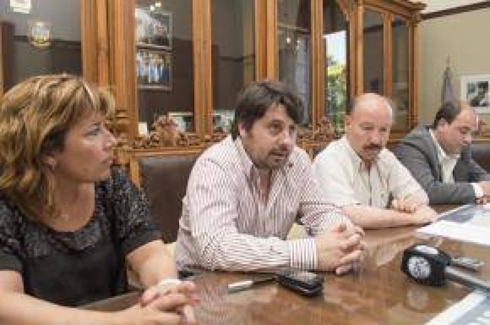 El Gobierno Municipal estableci� otro importante y amplio acuerdo con los gremios