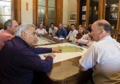 El Gobierno Municipal garantiz� su compromiso para electrificar Ariel