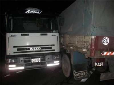 Un cami�n se accident� y cort� el tr�nsito en la ruta 226