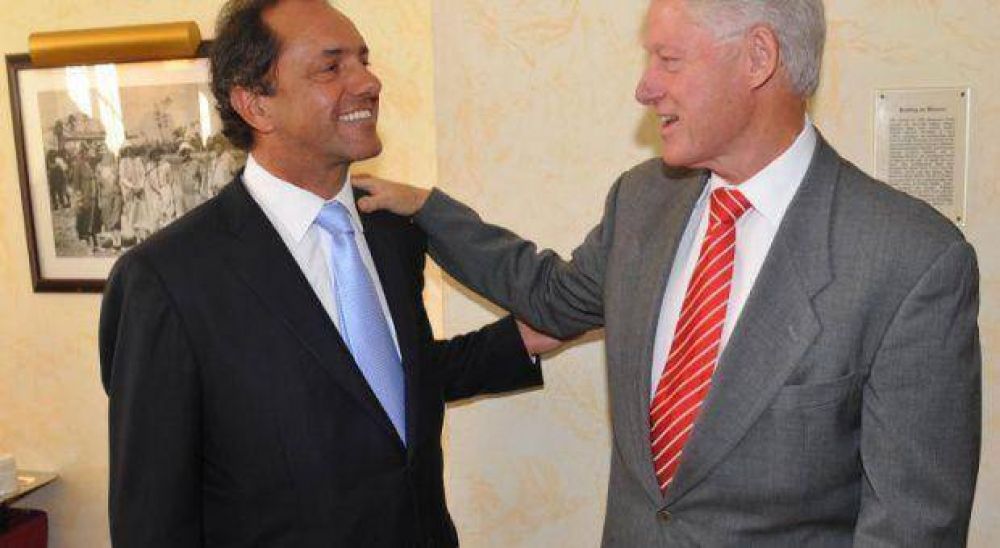 Scioli se reunir� con el ex presidente estadounidense Bill Clinton