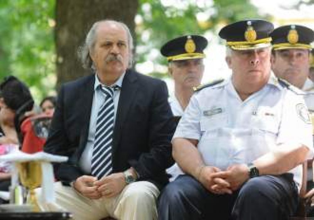 La Provincia de Buenos Aires anunci� mejoras y subas salariales para la Polic�a  