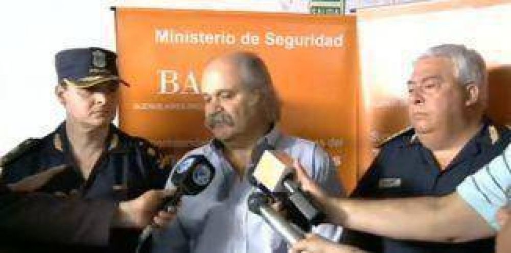 Anuncian mejoras salariales para la policia provincial