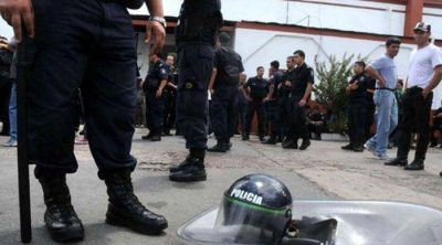 Suspenden marcha policial con la promesa de reuni�n con Granados