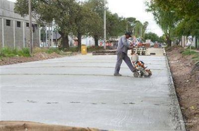 L Maggi: recorrida por la obra de pavimentaci�n