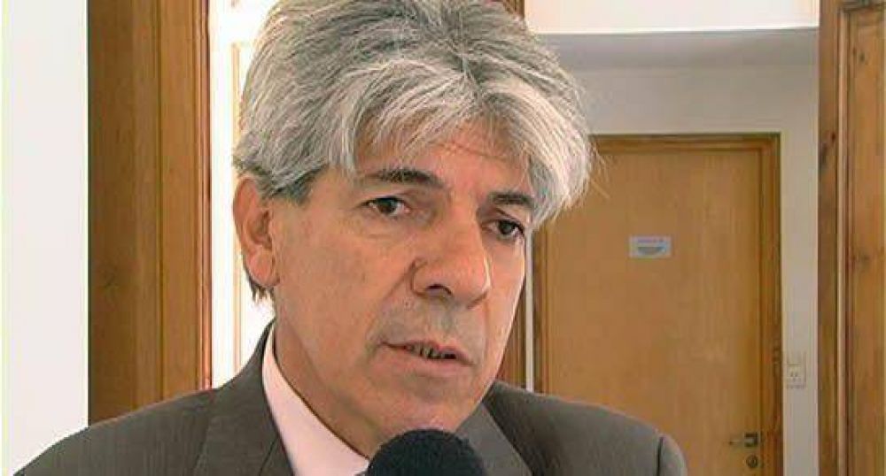 Baucero reclama por cortes de luz en Romang