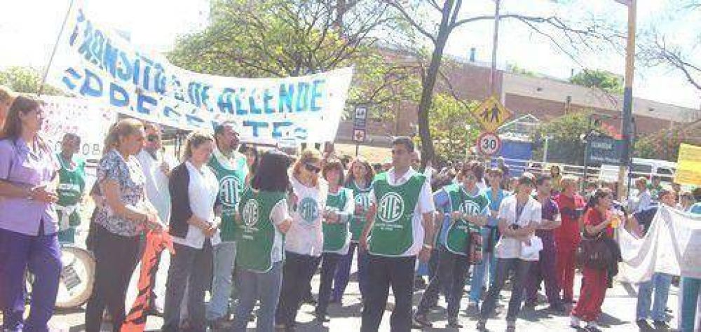 Sigue el conflicto en hospitales
