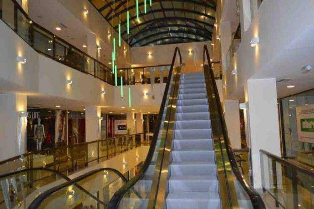 Abri el moderno Shopping Melos en Villa Carlos Paz