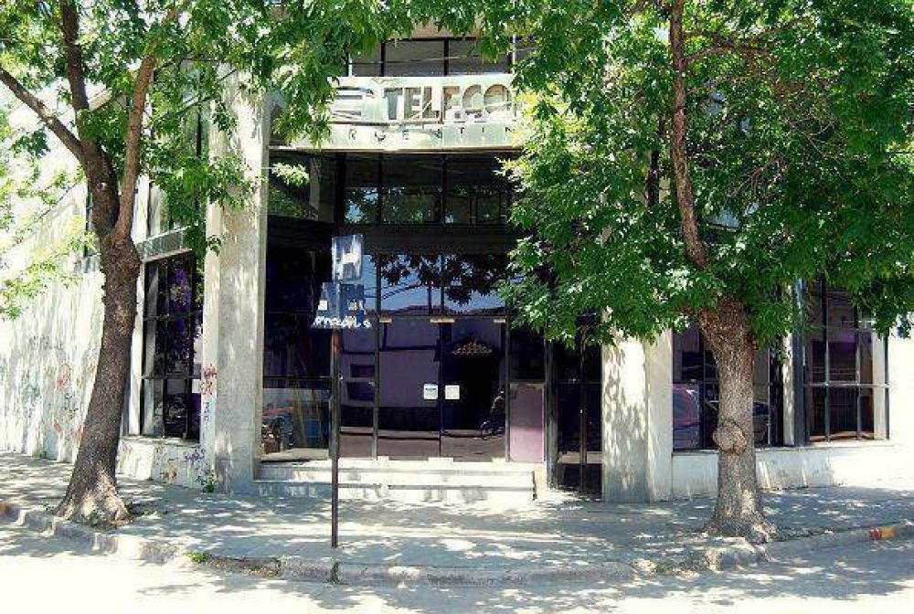Tras un fallo hist�rico, Telecom deber� reabrir la oficina comercial en la ciudad