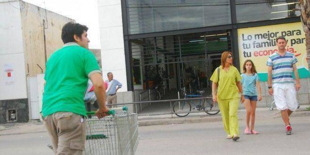 Debatir�n cierre de los s�per los d�as domingos 