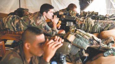Francia env�a m�s tropas a la Rep�blica Centroafricana para "desarmar milicias"
