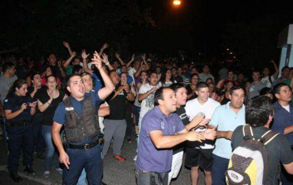 Aunque hubo acuerdos, siguen los reclamos policiales en varias provincias