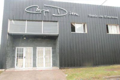 Nueve detenidos en una pelea por un grupo que quiso "colarse" a una fiesta de 15