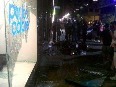 DESPU�S DE LOS SAQUEOS LA SITUACI�N SE NOMALIZA EN MAR DEL PLATA