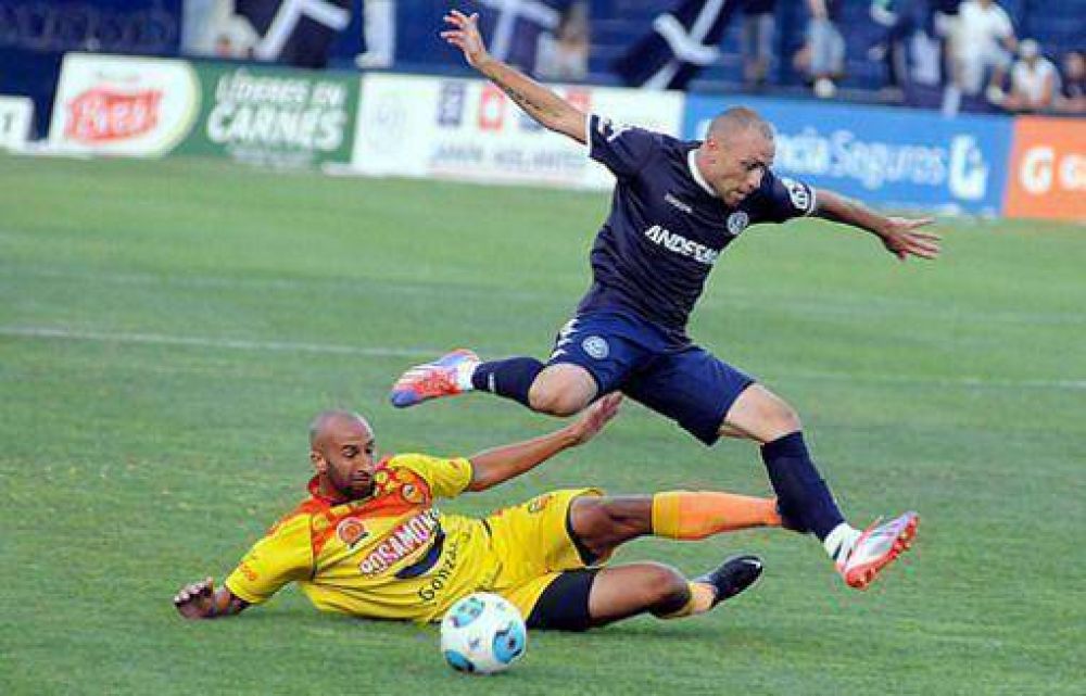 Crucero mereci� ganar pero se trajo un valioso empate frente a Independiente Rivadavia