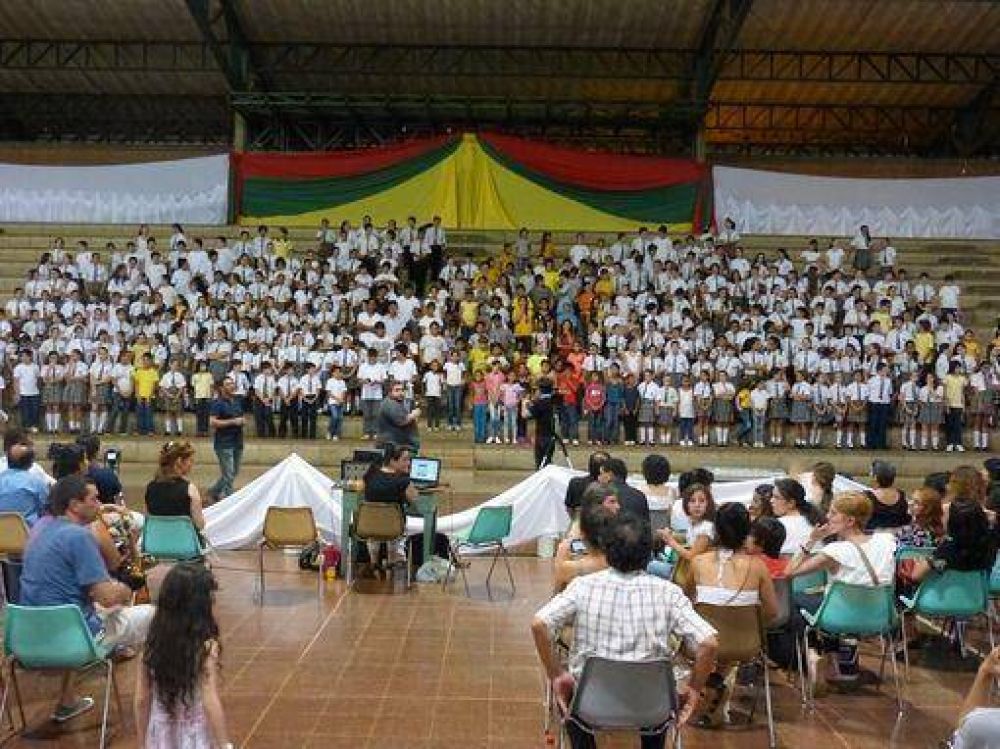 M�s de 700 chicos misioneros grabaron villancicos para el Papa Francisco 