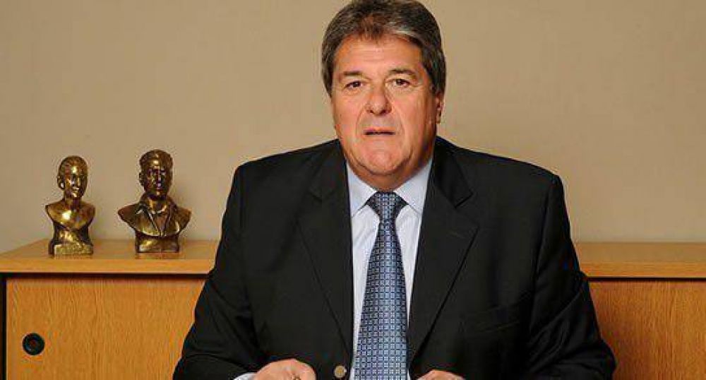 "La Polic�a debe deponer su actitud y cuidar a los ciudadanos"