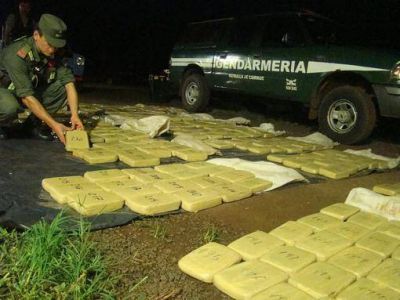 Gendarmer�a decomis� m�s de 242 kilos de marihuana en Garuhap�