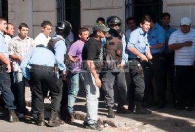 Hay sumario para el polic�a que dispar� y pasar� a disponibilidad