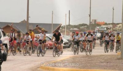 A Claromec� en bici y por una buena causa