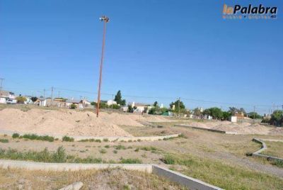 Comenz� la readecuaci�n de la �Plaza Viedma�