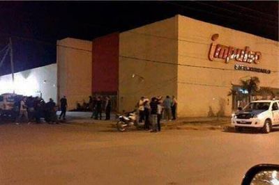 La polic�a reprimi� los primeros intentos de saqueo en Resistencia