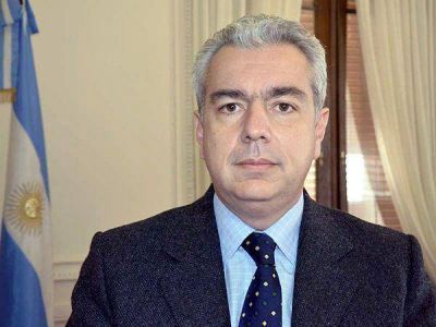 Anuncian la formaci�n de una comisi�n para analizar mejoras de las condiciones laborales de la Polic�a