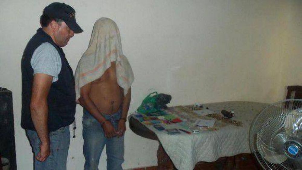 Secuestran droga y armas de fuego en Villa 9 de Julio