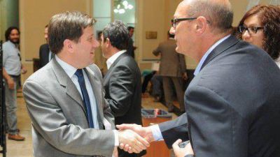 Gasto y endeudamiento, los fierros calientes de P�rez