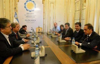 Un anuncio preventivo y dedazos en la Legislatura