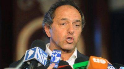 Scioli emplaz� a los polic�as y los acus� de "extorsi�n"