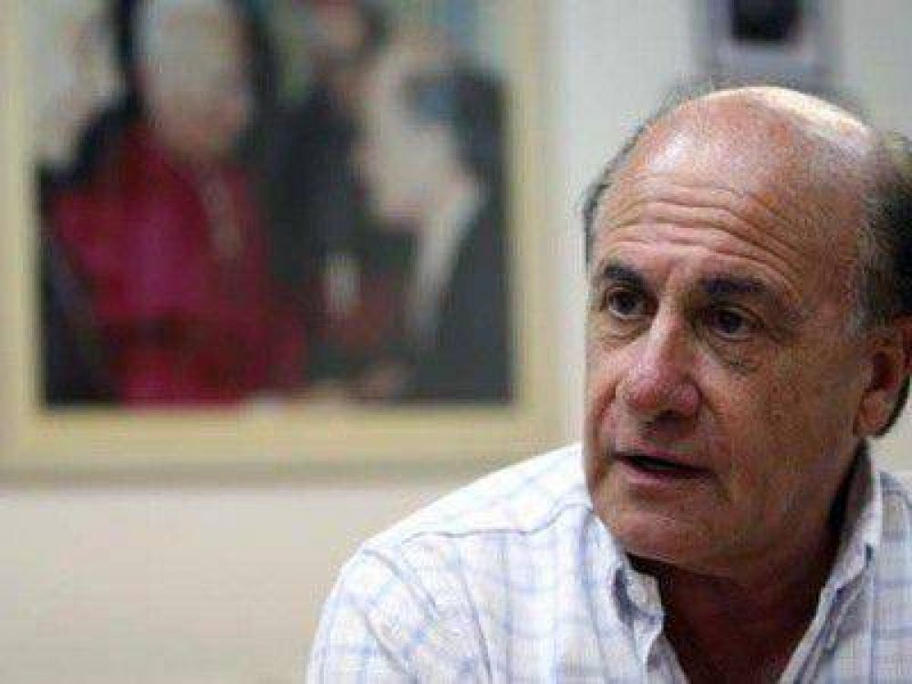 Ra�l Lamacchia: "Saquearon dos Ahorro F�cil hoy a la tarde"