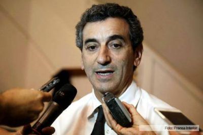 "Es muy llamativo el silencio de la oposici�n sobre los saqueos"