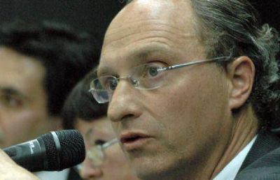 El fiscal federal Daniel Adler pidi� investigar a polic�as por los saqueos en Mar del Plata