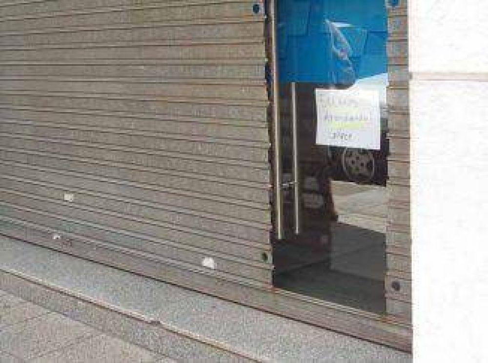 Cerraron los comercios y bancos de Quilmes y Berazategui ante el temor de saqueos