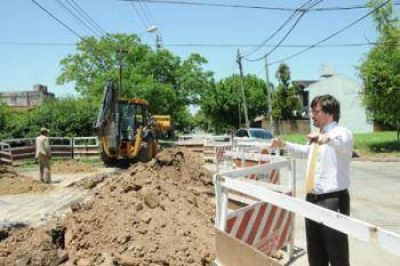 Lucas Ghi recorri� distintas obras en ejecuci�n