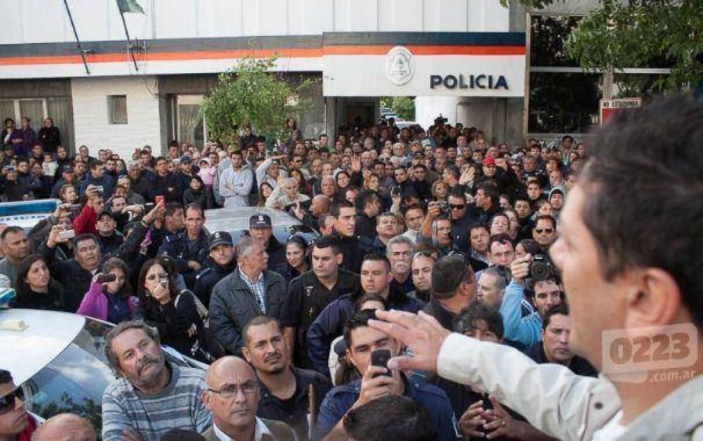 La Polic�a vuelve a la calle
