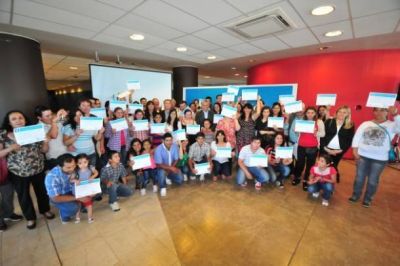 Firmaron la preadjudicaci�n de 42 nuevas viviendas