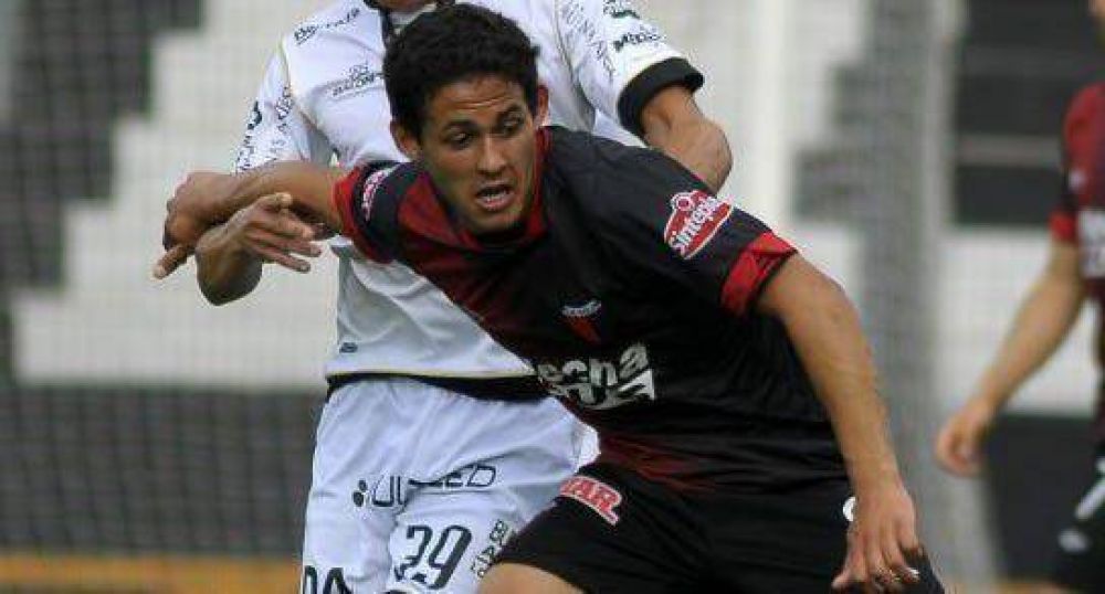 Col�n perdi� en Bah�a Blanca y termin� en descenso directo