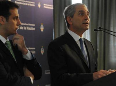 El gobierno dio a entender que la polic�a est� estimulando los saqueos