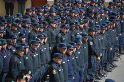 La Polic�a de Salta defiende el orden social custodiando toda la ciudad