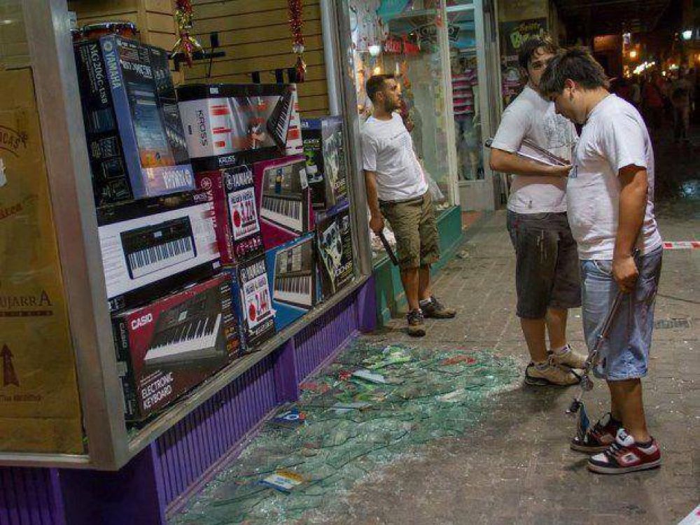 Una noche tensa en el centro