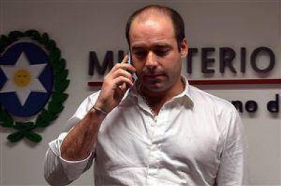 Ministro Cornejo: �Seremos implacables con los delincuentes que intentaron romper la paz social�